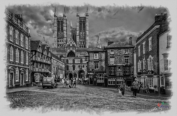 Castle_square_HDR2-2-ME-2-ME
