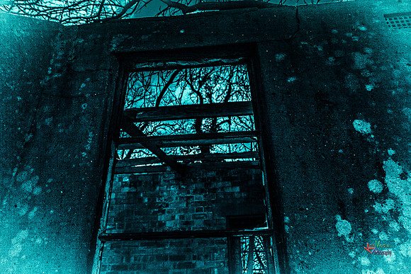 HDR images of Abandoned derelict buildings from around the UK